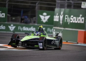 Joel Eriksson charges to thrilling fourth place finish, igniting Envision Racing’s Miami momentum