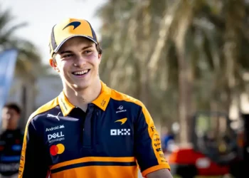 Mark Webber steps back as Oscar Piastri embraces new support team for thrilling F1 2026 season