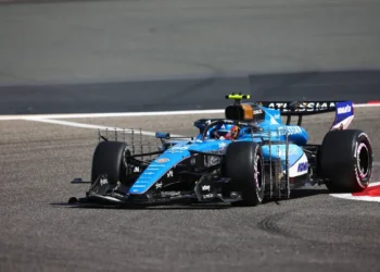 Carlos Sainz sounds alarm as Red Bull claims undeniable edge in F1 pre-season testing