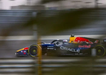 Red Bull suffers shocking setback at Bahrain testing: hydraulic leak halts Day Two action