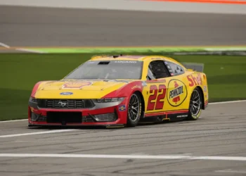 Joey Logano triumphs in Daytona Duel as Casey Mears defies odds to secure 500 spot