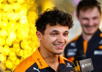 Lando Norris unleashes fiery response to Max Verstappen’s shocking ‘anti-racing’ claims for 2026 F1