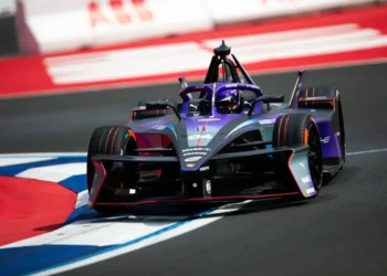 Pascal Wehrlein claims stunning victory at Jeddah E-Prix, seizing Formula E points lead!