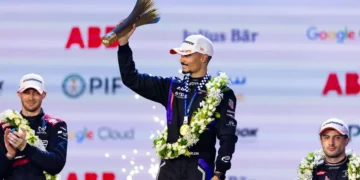 Pascal Wehrlein conquers Jeddah E-Prix Race 1 in stunning 100th Formula E milestone