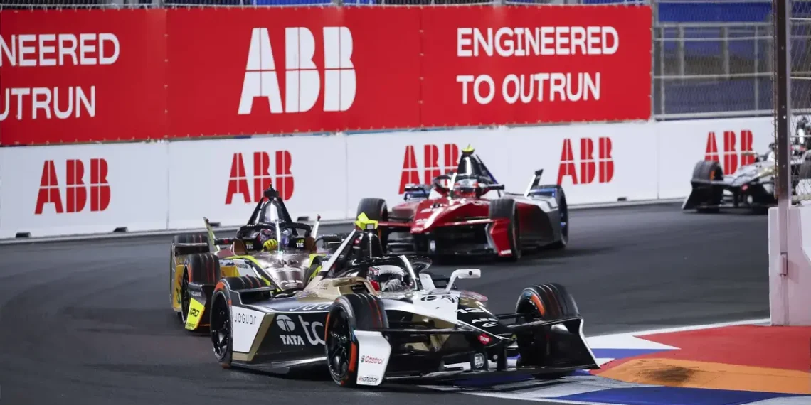 Antonio Felix da Costa claims stunning victory for Jaguar as Ticktum and Marti clash in chaos