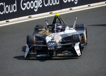 Antonio Felix da Costa triumphs in thrilling Jeddah E-Prix race: a historic victory for Jaguar