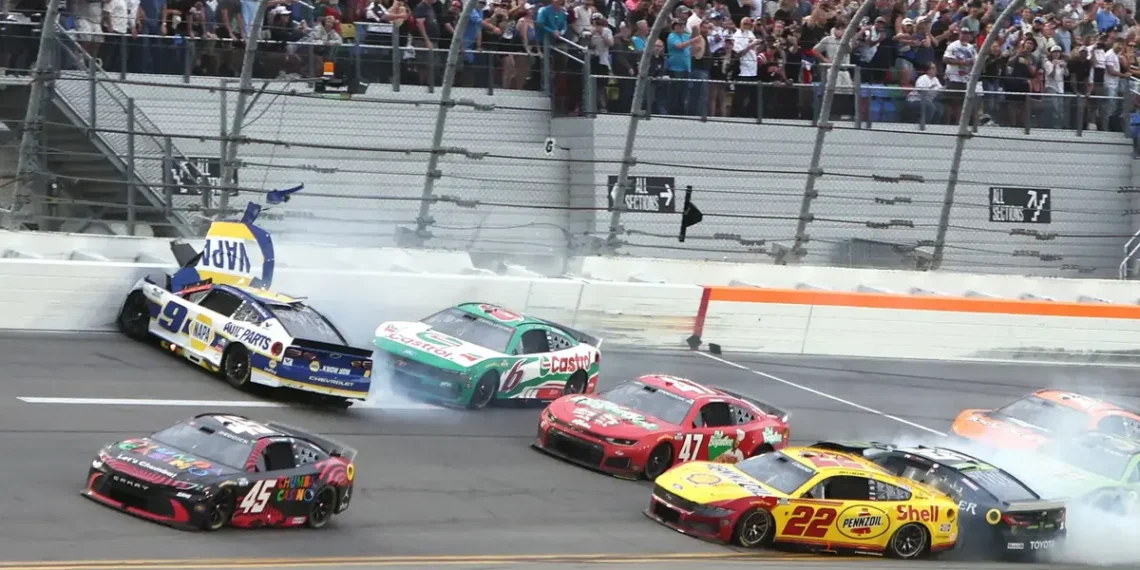 Chase Elliott’s heartbreaking Daytona 500 loss ignites fury: Jeff Gordon left reeling in disbelief