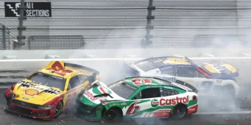 Brad Keselowski unleashes fury on Riley Herbst’s reckless Daytona 500 move: chaos ensues!