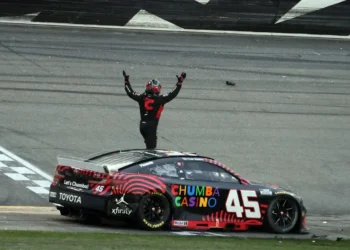 Tyler Reddick triumphs in thrilling Daytona 500 comeback: a race for redemption and glory