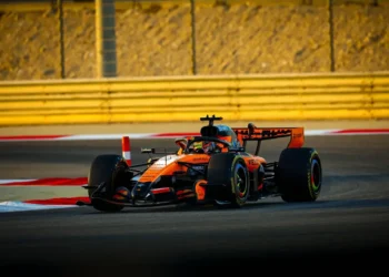 Oscar Piastri sizzles in Bahrain: McLaren’s electrifying pace ignites F1 season hopes