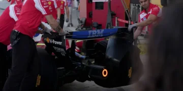 VIDEO – Ferrari’s shocking wing twist leaves F1 world gasping: is it a revolutionary breakthrough?