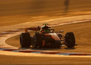 Lando Norris exposes a McLaren delay: what it means for F1 testing success!