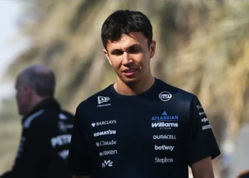 Alex Albon predicts stunning F1 comeback: can Lewis Hamilton claim record eighth title?
