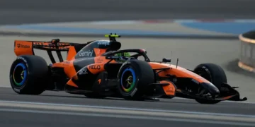 Lando Norris stuns Max Verstappen on thrilling opening day of F1 2026 Bahrain test