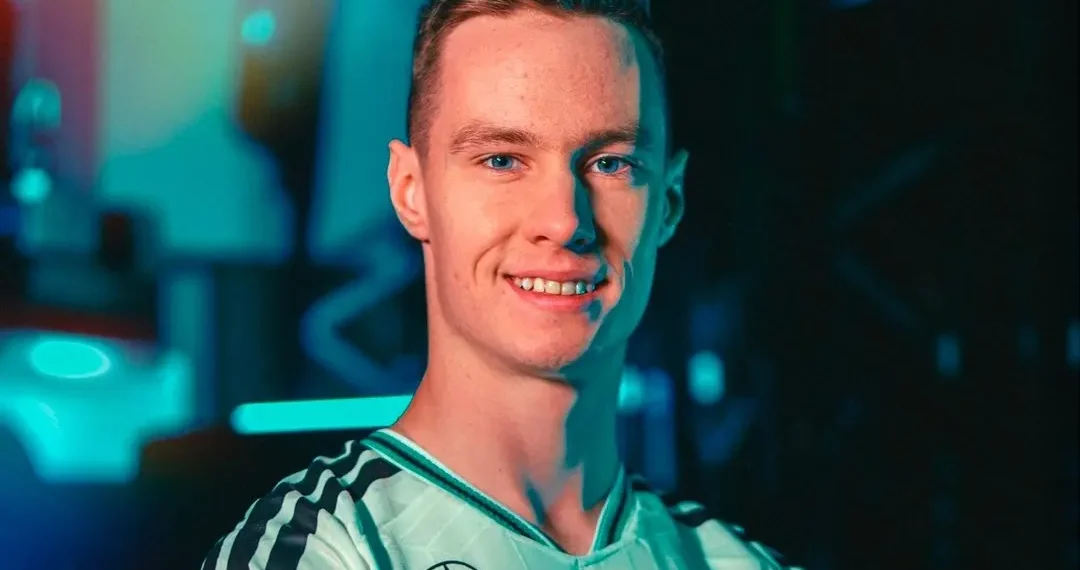 Mercedes stuns F1 world by signing rising star Joshua Duerksen for 2026 development programme
