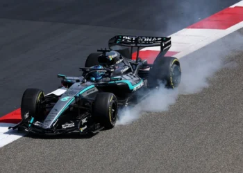 Mercedes faces shocking reality: Red Bull claims one-second advantage on straights in Bahrain testing