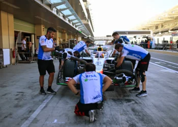 Liam Lawson urged to unleash ‘genius’ talent amid shocking F1 performance struggles