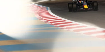 Max Verstappen reveals groundbreaking downshifting technique: Red Bull’s secret weapon for F1 dominance