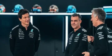 Toto Wolff praises Red Bull’s powertrain success: a thrilling showdown ahead in F1 2026!