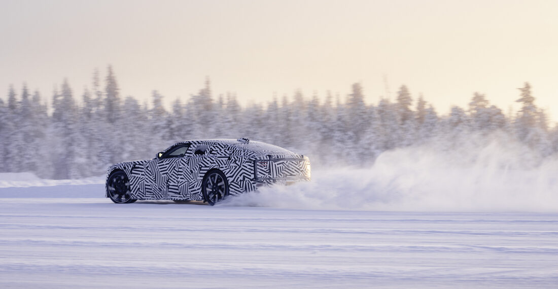 Novo Jaguar GT: protótipos em ação na neve