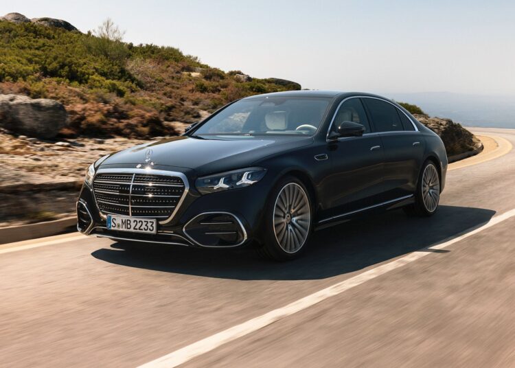 Mercedes Classe S (quase totalmente) renovado chega no final do ano