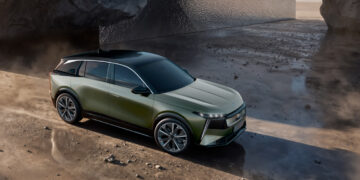 Novo DS Nº7: três opções elétricas, uma híbrida