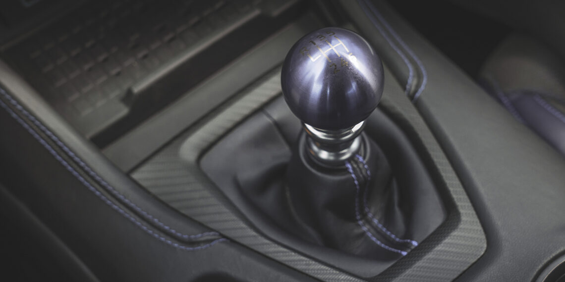 Ford Mustang mantém caixa manual