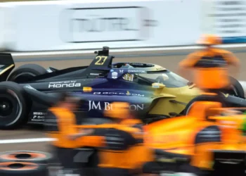 IndyCar giants face uphill battle at St. Petersburg: shocking qualifying struggles revealed!