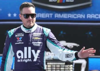 Alex Bowman abruptly exits race due to severe illness: shocking mid-event driver change unfolds