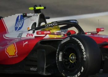 Lewis Hamilton reveals the secrets of F1 testing: are Ferrari and rivals hiding their true speed?