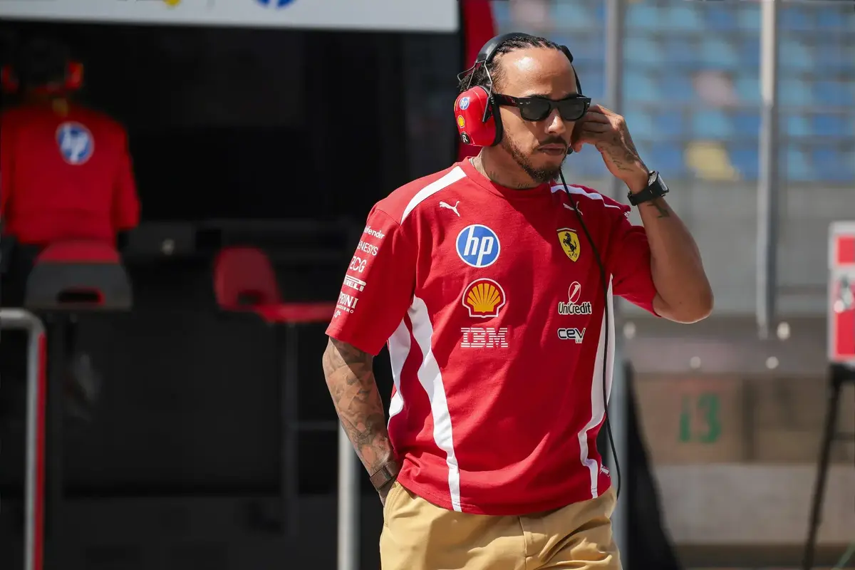 Lewis Hamilton revela surpreendente diagnóstico de TDAH antes da emocionante temporada de F1 de 2026!