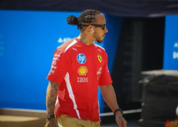 Lewis Hamilton’s desperate calls to Toto Wolff and Zak Brown: what secrets lie behind Bahrain tests?