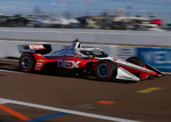 Scott McLaughlin soars to stunning pole position at IndyCar St. Petersburg showdown