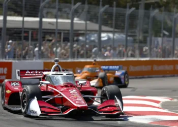 Newgarden defies odds with stunning comeback from 23rd to 7th at St. Petersburg