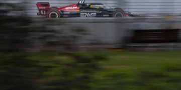Schumacher’s IndyCar debut cut short in dramatic opening-lap wreck: a shocking twist!