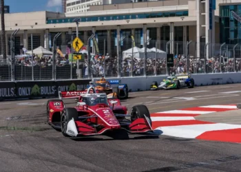 Josef Newgarden defies odds, surges 16 positions to seize seventh in St. Pete showdown