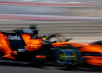 Australian GP set to shatter attendance records as Oscar Piastri ignites fan frenzy