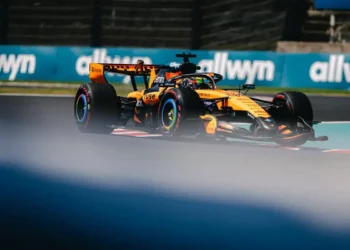 Oscar Piastri delivers extraordinary performance, stunning Mercedes rivals in Suzuka FP2 showdown