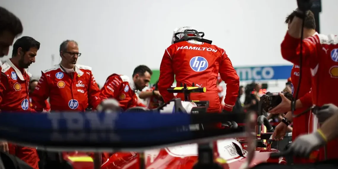 Lewis Hamilton demands answers from Ferrari after ‚terrible‘ performance at Japan Grand Prix