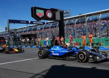 F1 2026 revolutionizes racing: sustainable fuels, 11 teams, and a historic Australian Grand Prix!