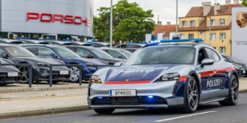 Polícia austríaca desiste dos automóveis elétricos