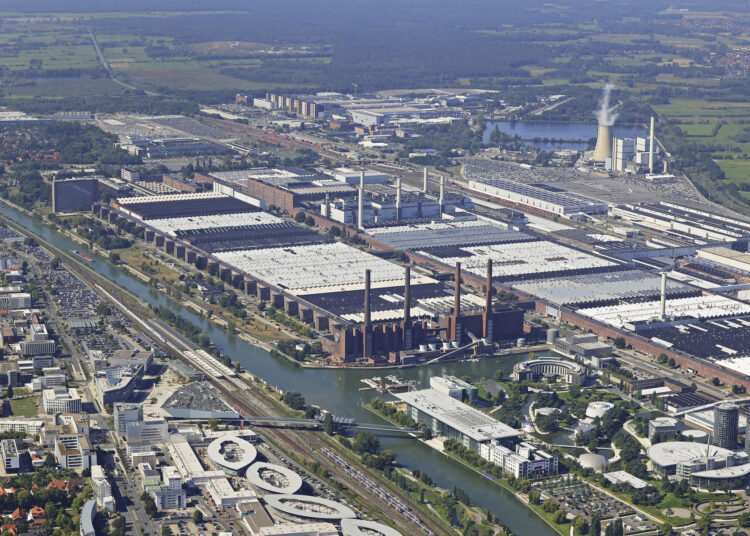 Grupo VW despede 50 000 até 2030