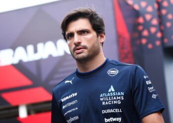 Carlos Sainz exige uma revisão urgente das regras da F1: o desporto está a perder a sua essência?