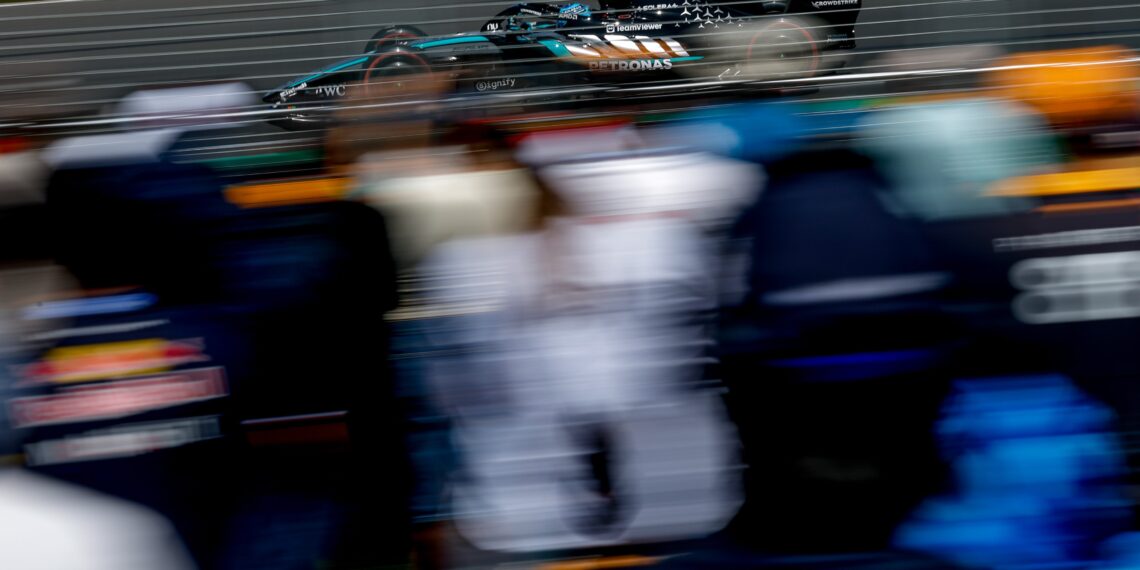 A Mercedes revela um ritmo impressionante no Grande Prémio da Austrália: Charles Leclerc soa o alarme.