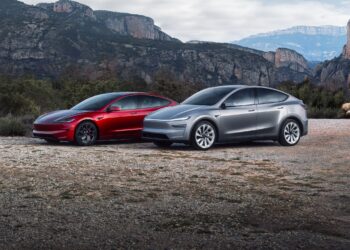 Tesla com assistente virtual IA Grok