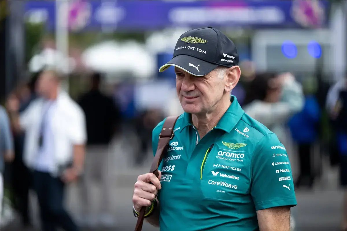 Adrian Newey olha para a aquisição da Aston Martin: estará uma reunião com Max Verstappen no horizonte?