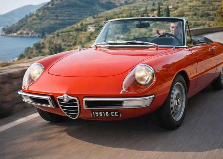 Alfa Romeo Spider celebra 60º. aniversário