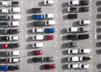 Vendas de automóveis novos crescem 1,8% em fevereiro