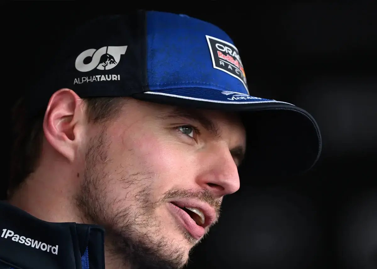 A possível transferência de Max Verstappen para a McLaren: Zak Brown provoca uma mudança sem precedentes na F1.