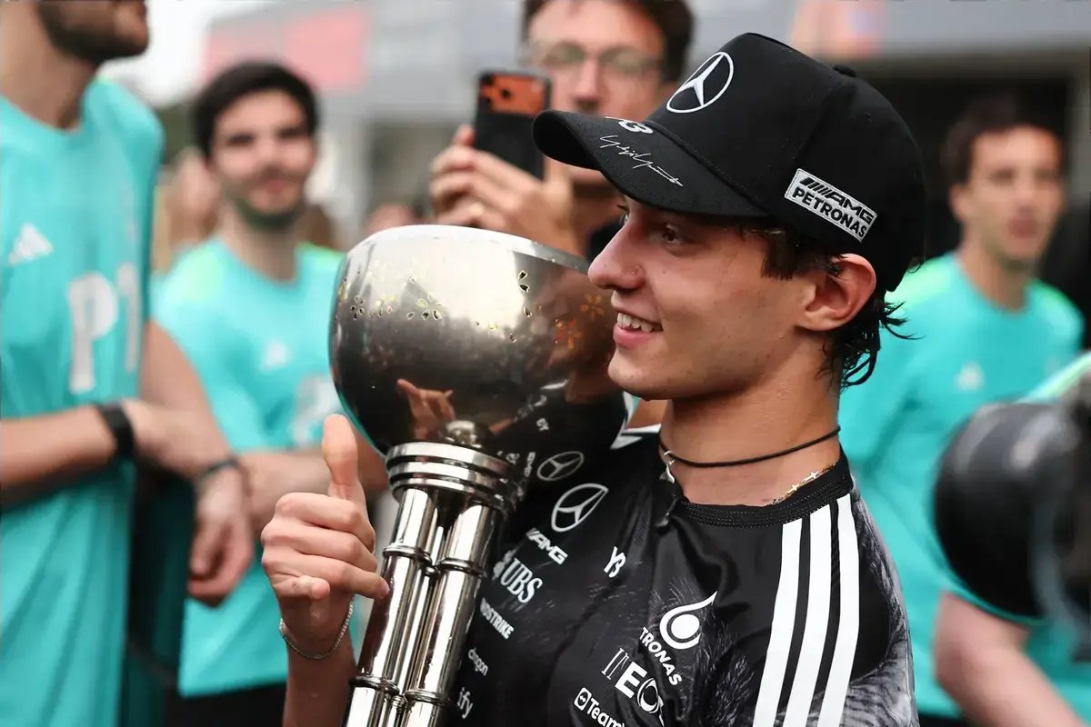 Kimi Antonelli – “Não estou a pensar muito no campeonato. Claro que é ótimo, mas ainda há um longo caminho a percorrer, e preciso continuar a elevar o nível.”